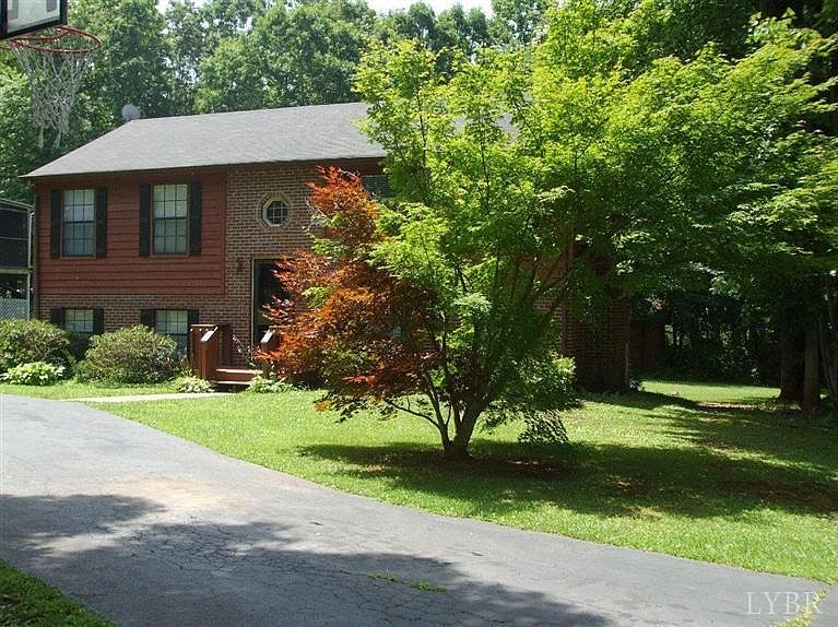 1st image of 601 Jefferson Woods Dr