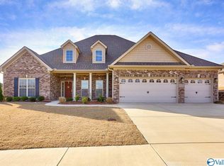 4526 Blairmont Dr SE, Owens Cross Roads, AL 35763
