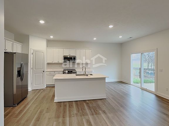 3rd image of 203 Water Mill Dr