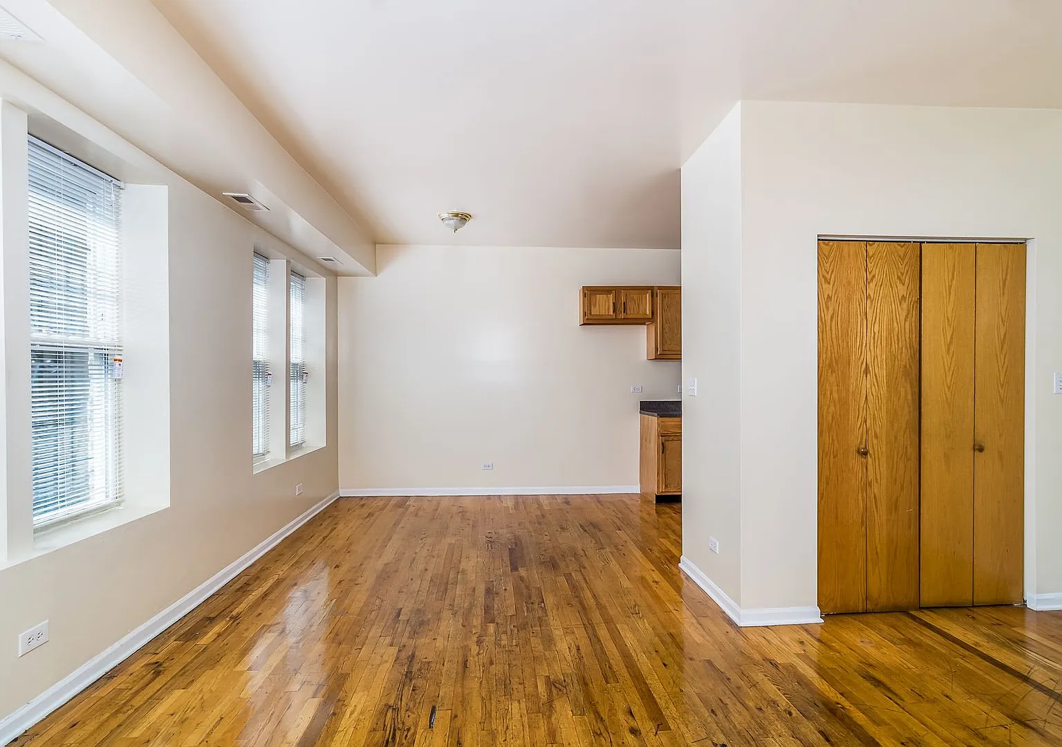 1 bed, $1,300 — Photo 4