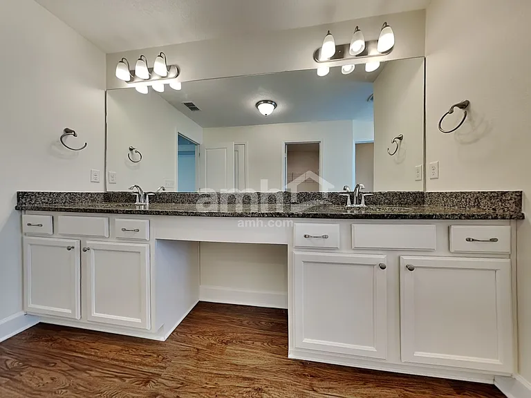 3058 Creek Village Lane Grn — Photo 10