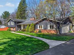 15 Canyon Trl, Rochester, NY 14625