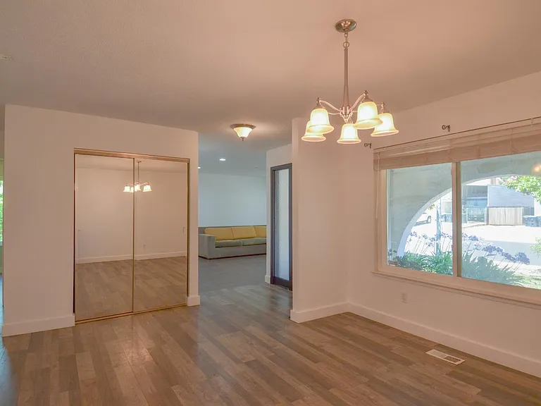 1321 Astoria Dr — Photo 13