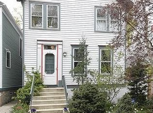 1728 Wesley Ave #D, Evanston, IL 60201