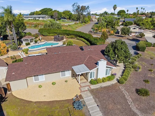 929 Pepper Tree Ln, Fallbrook, CA 92028