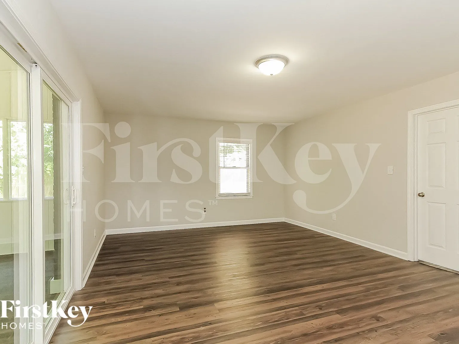 3 bed, 2.0 bath, 1798 sqft, $2,380 — Photo 3
