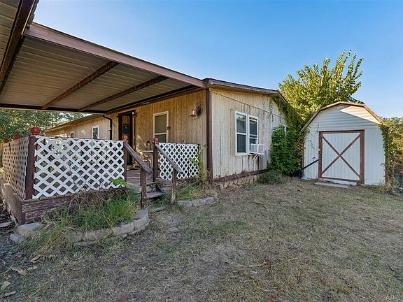 42nd image of 19001 Rolling Oak Rd