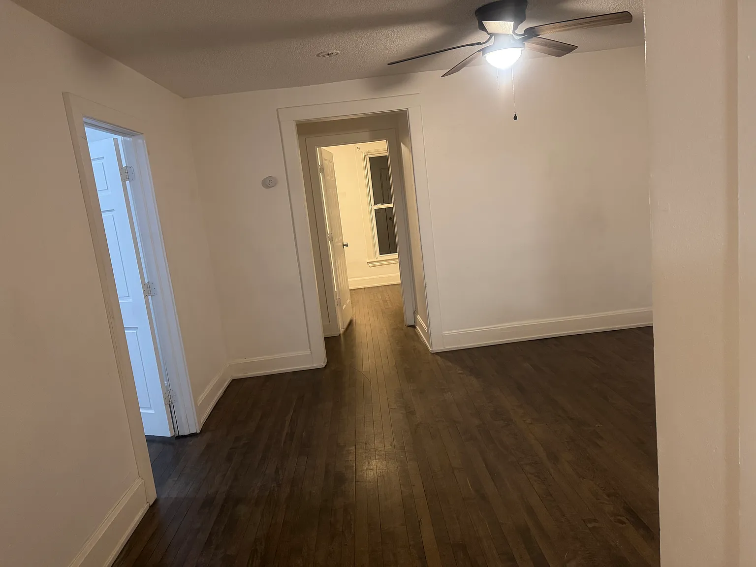 2 bed, 1000 sqft, $1,400 — Photo 4