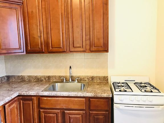 2nd image of 307 Eastern Pkwy APT 3G