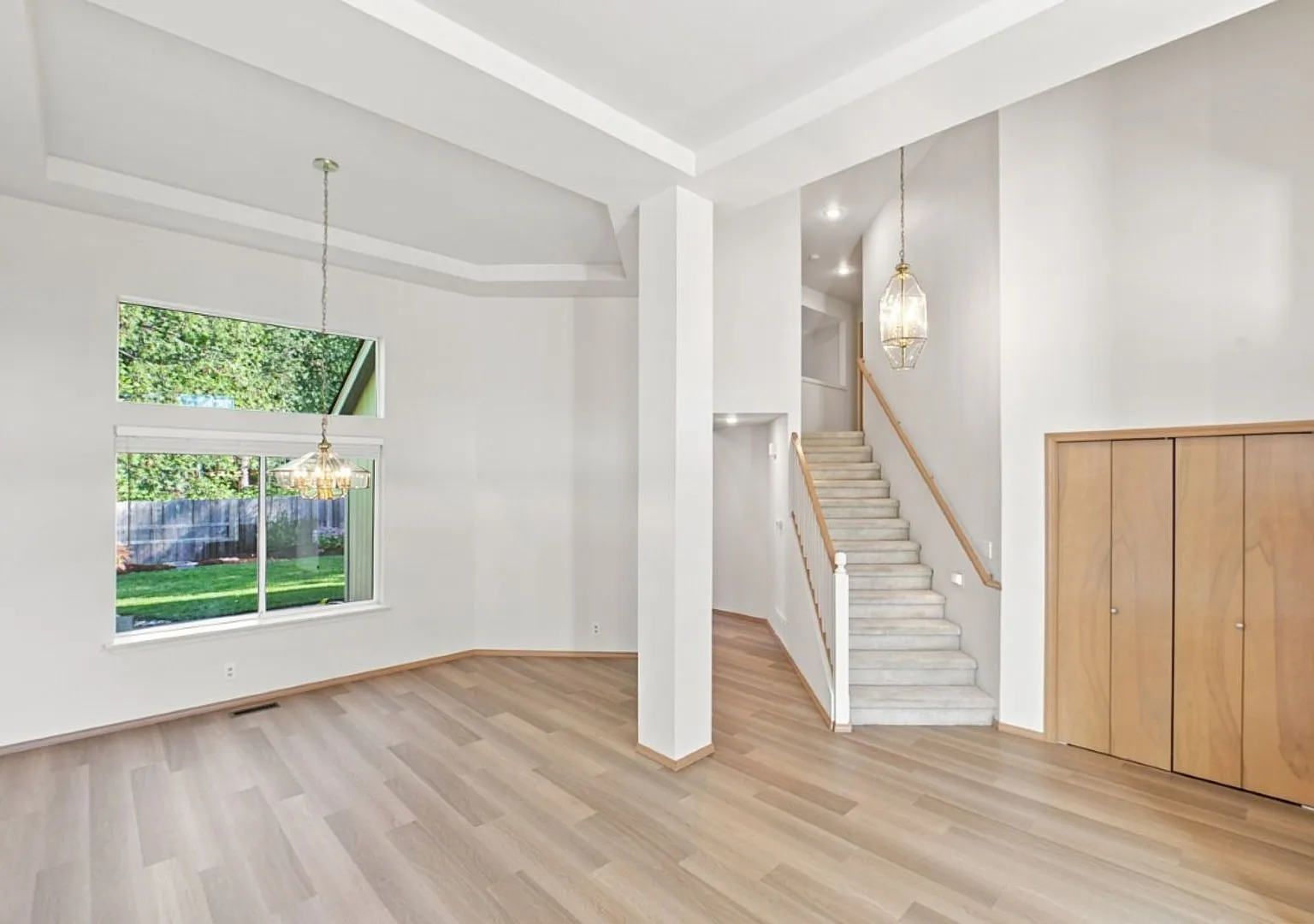 3Bd/2.5Ba Kent Home — Photo 2