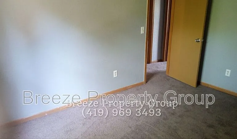 1449 N Superior St — Photo 2