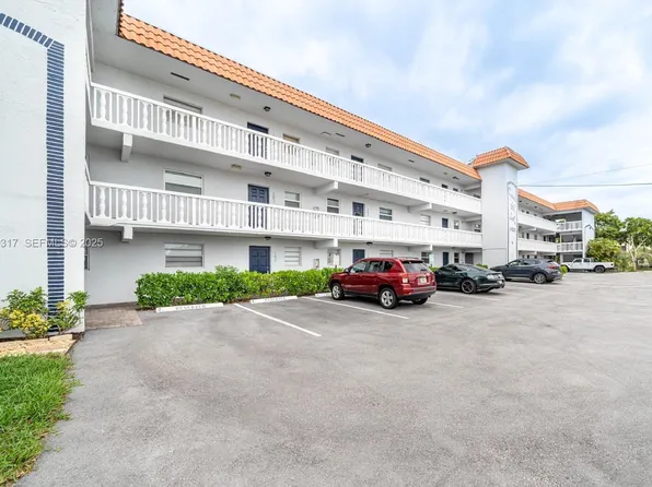 1400 NE 57th St APT 205, Fort Lauderdale, FL 33334