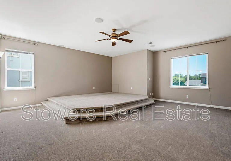 145 Bryant Ct — Photo 34