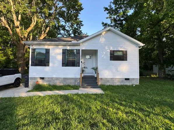 312 W Main St, Earlington, KY 42410