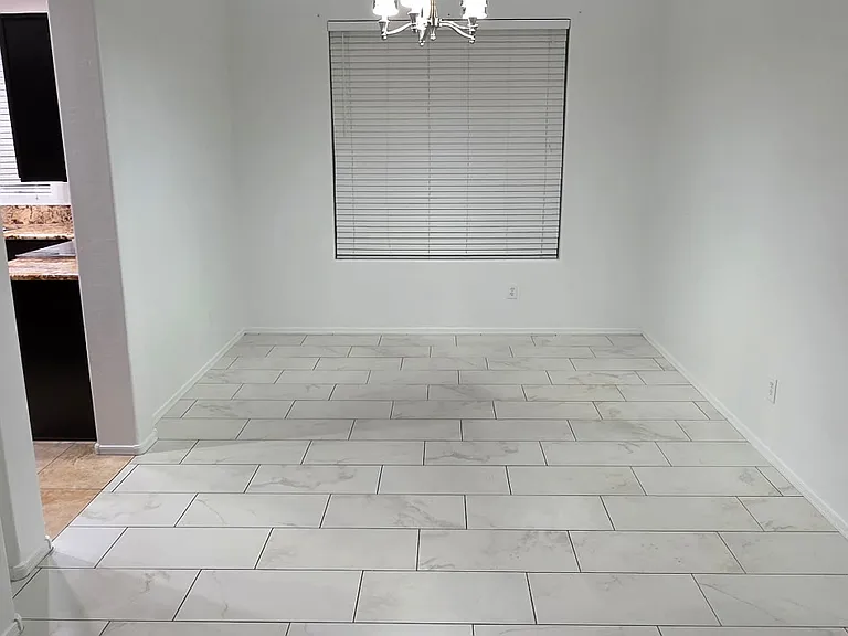 10429 W Roanoke Ave — Photo 5