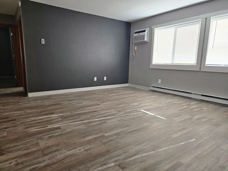 1515 College Way — Photo 1