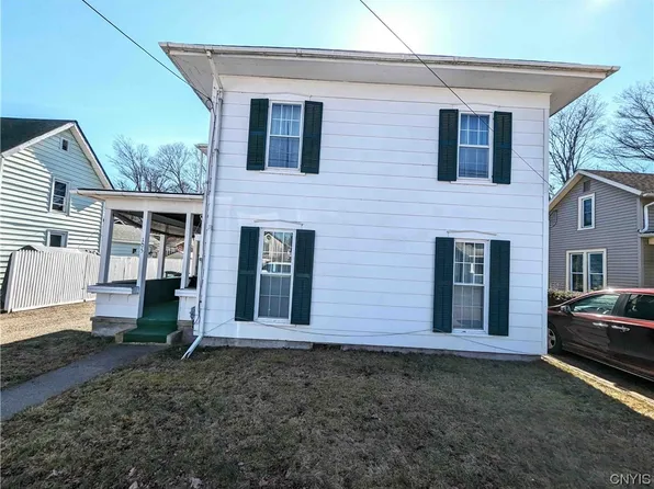105 W William St, Bath, NY 14810