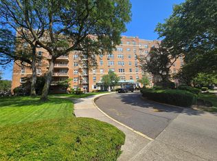 151-35 84th St #1C, Howard Beach, NY 11414
