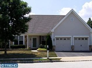 5 Poinsettia Ln, Marlton, NJ 08053