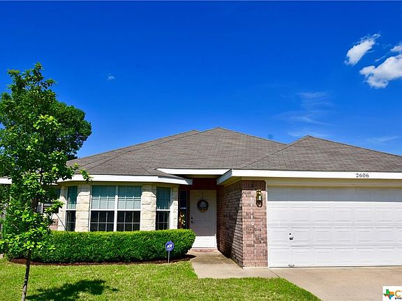 2nd image of 2606 Curtis Dr