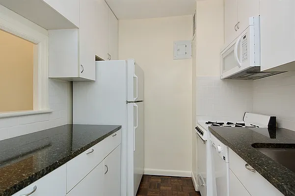 Sold by Corcoran | media 19