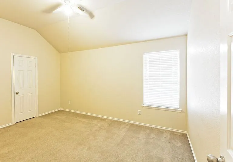 4009 Hidden Meadow Ct — Photo 41
