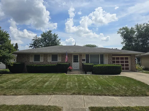 320 Lynne Ln, Belvidere, IL 61008