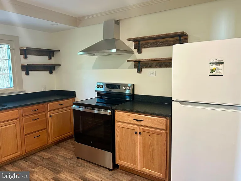 1327 W Strasburg Rd — Photo 13