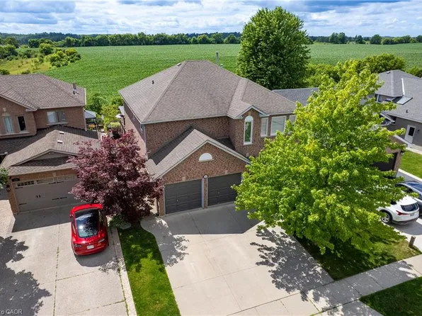122 Delavan Dr, Cambridge, ON N1S 4S3