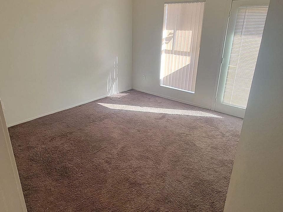 2nd image of 3927 Sierra Hwy #116