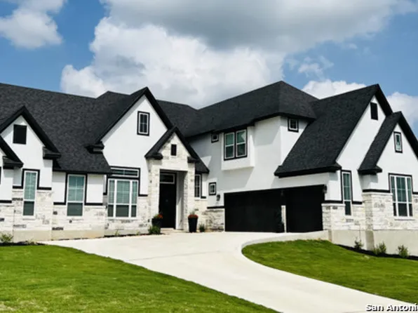 169 Moon Lane, Castroville, TX 78009