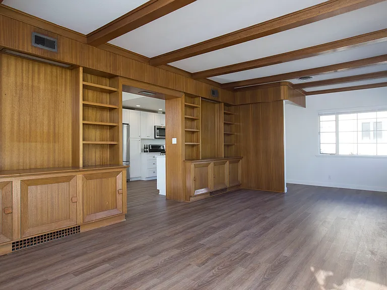 1344 Torrey Pines Rd — Photo 27