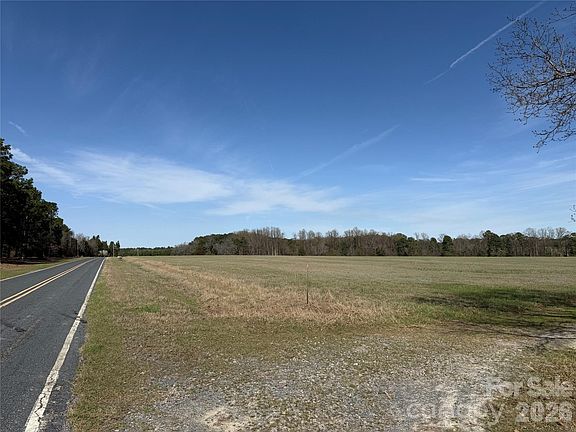 4th image of 300 McCall Rd