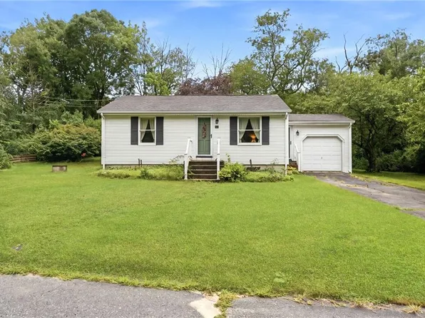 16 Ben Brown Ave, Scituate, RI 02831