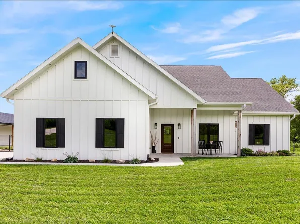 2484 280th St, Logan, IA 51546