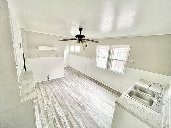 2nd image of 174 Roebling Ave