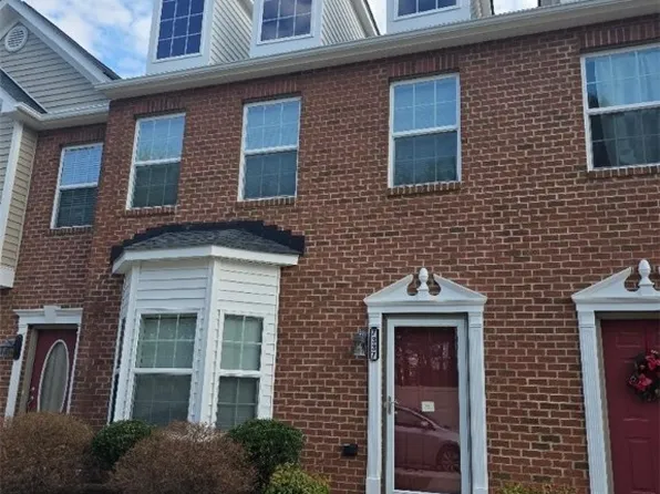 7337 Pebble Lake Dr, Mechanicsville, VA 23111