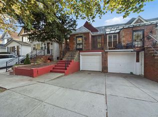 6216 84th St, Middle Village, NY 11379