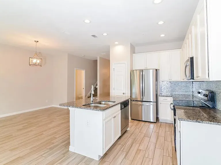 714 Marotta Loop — Photo 4