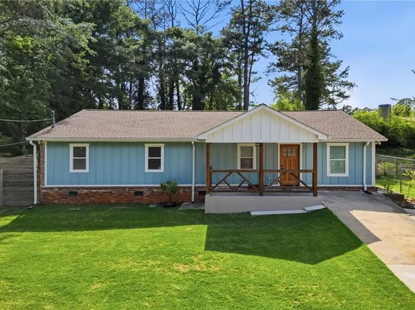 2710 Gray Rd SE, Smyrna, GA 30082