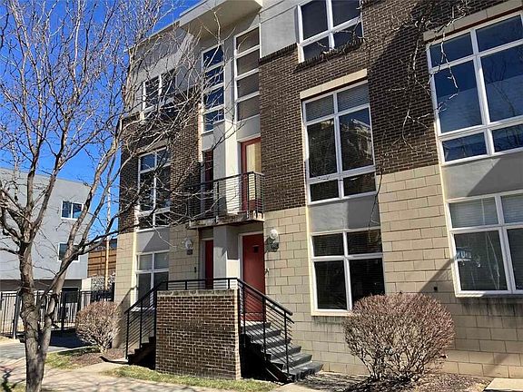 2nd image of 2923 Gillham Rd Unit 2