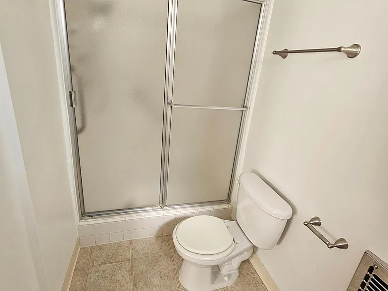 525 N Flores St #2 — Photo 5