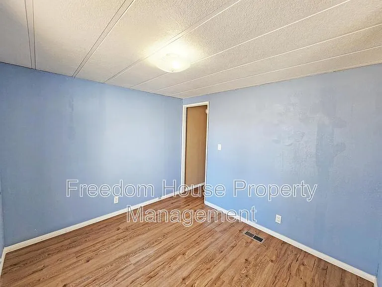 80 Stanley Dr — Photo 14