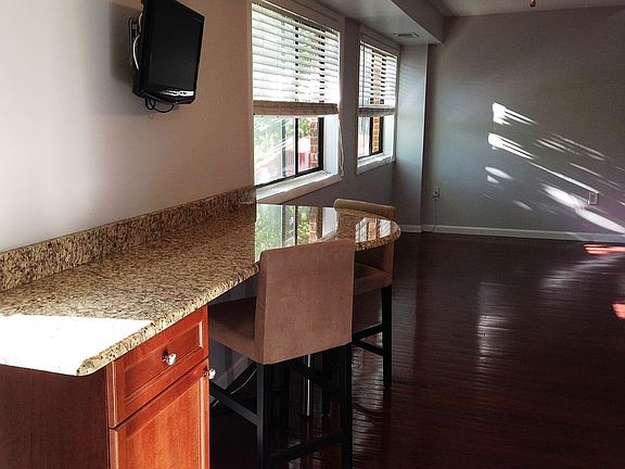 4th image of 3340 S 28th St APT 304