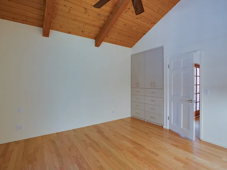 2495 Lucca Ave — Photo 10