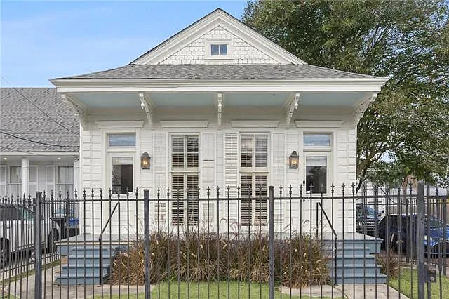 3 bed, 2.0 bath, 1586 sqft, $6,000 — Photo 1