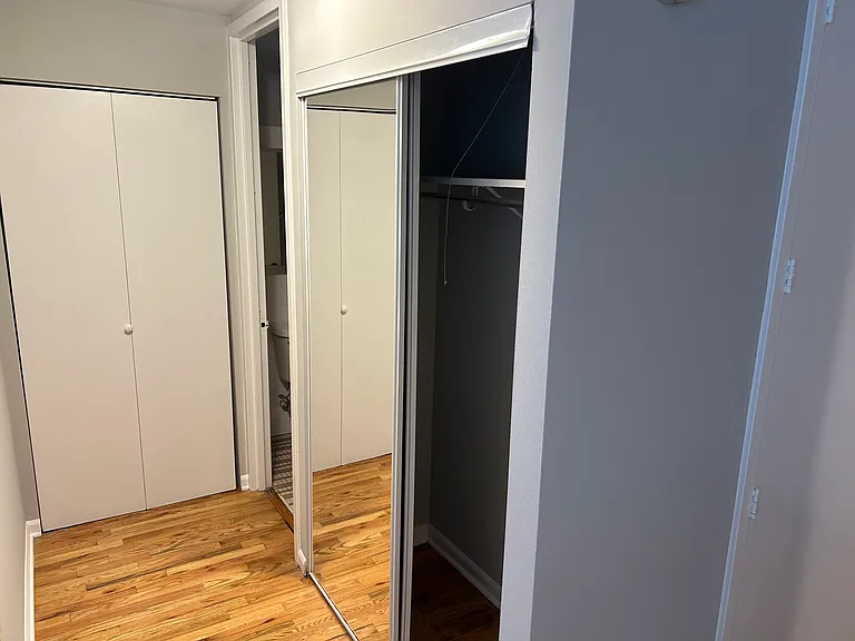 4602 N Clarendon Ave #206 — Photo 16
