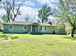 3996 County Road 4050, Independence, KS 67301