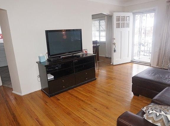 3rd image of 1027 Glenna Dr