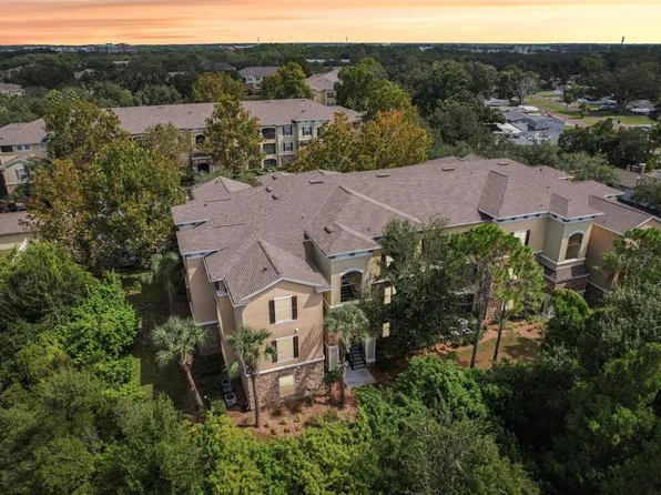 2405 Courtney Meadows Ct APT 304, Tampa, FL 33619